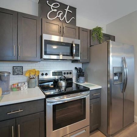 Beautiful 2Br Apt/Ewr Airport/King /Free Parking 纽瓦克 外观 照片