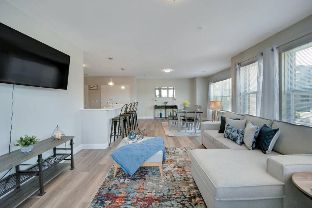 Beautiful 2Br Apt/Ewr Airport/King /Free Parking 纽瓦克 外观 照片