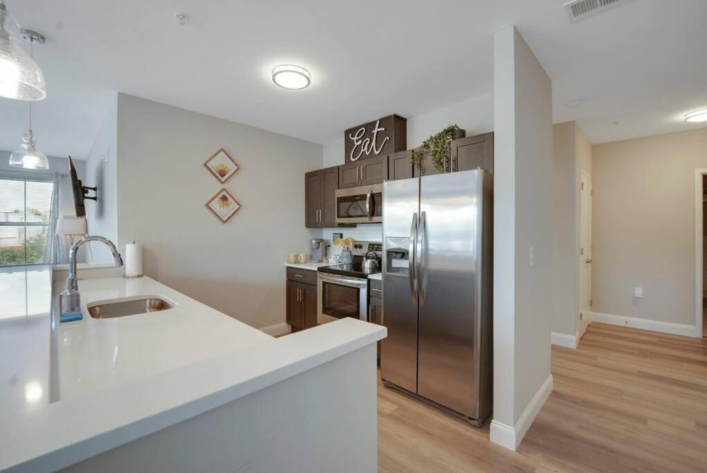 Beautiful 2Br Apt/Ewr Airport/King /Free Parking 纽瓦克 外观 照片