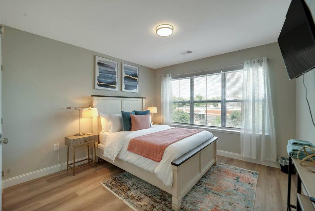 Beautiful 2Br Apt/Ewr Airport/King /Free Parking 纽瓦克 外观 照片