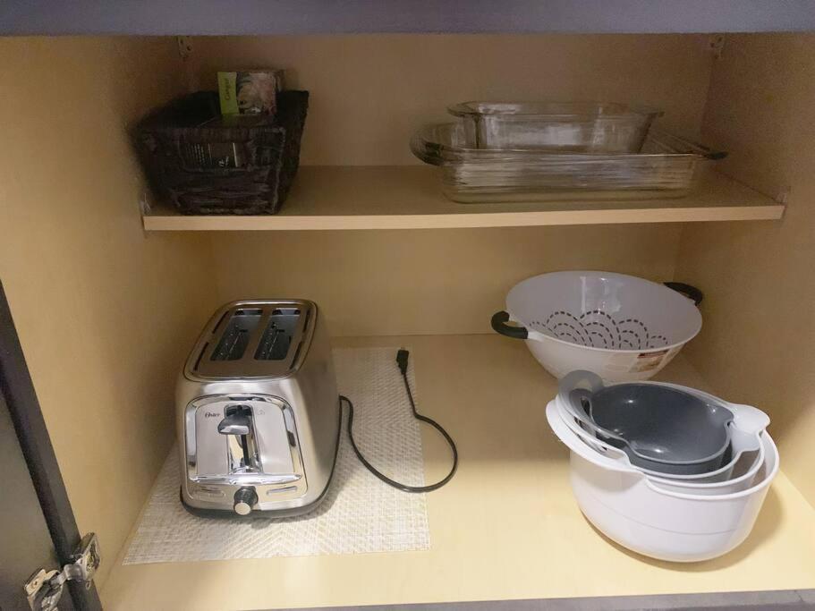 Beautiful 2Br Apt/Ewr Airport/King /Free Parking 纽瓦克 外观 照片
