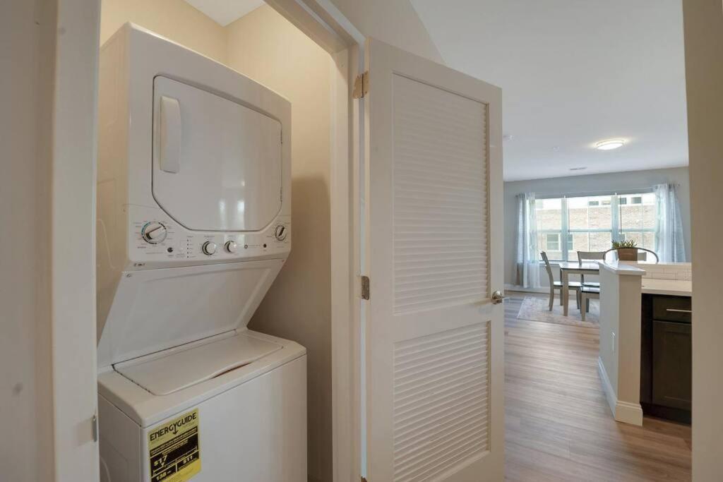 Beautiful 2Br Apt/Ewr Airport/King /Free Parking 纽瓦克 外观 照片